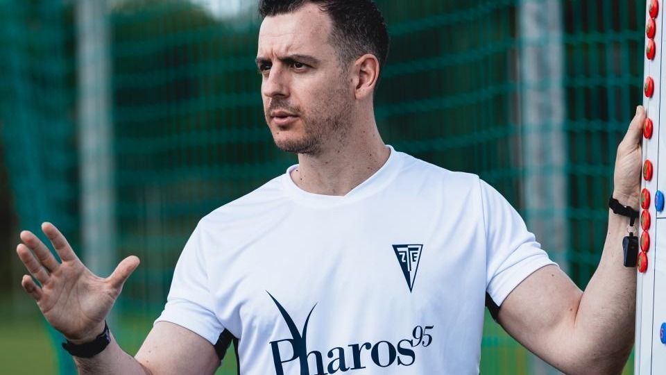 ZTE FC II. Gonzalo Escudero