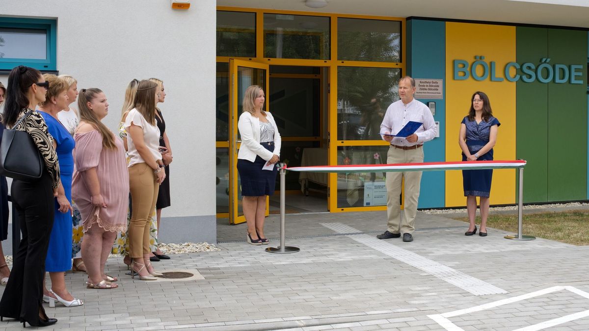 Megnyílt a Zöldike: 28 apróság zengi be az új bölcsődét Keszthelyen