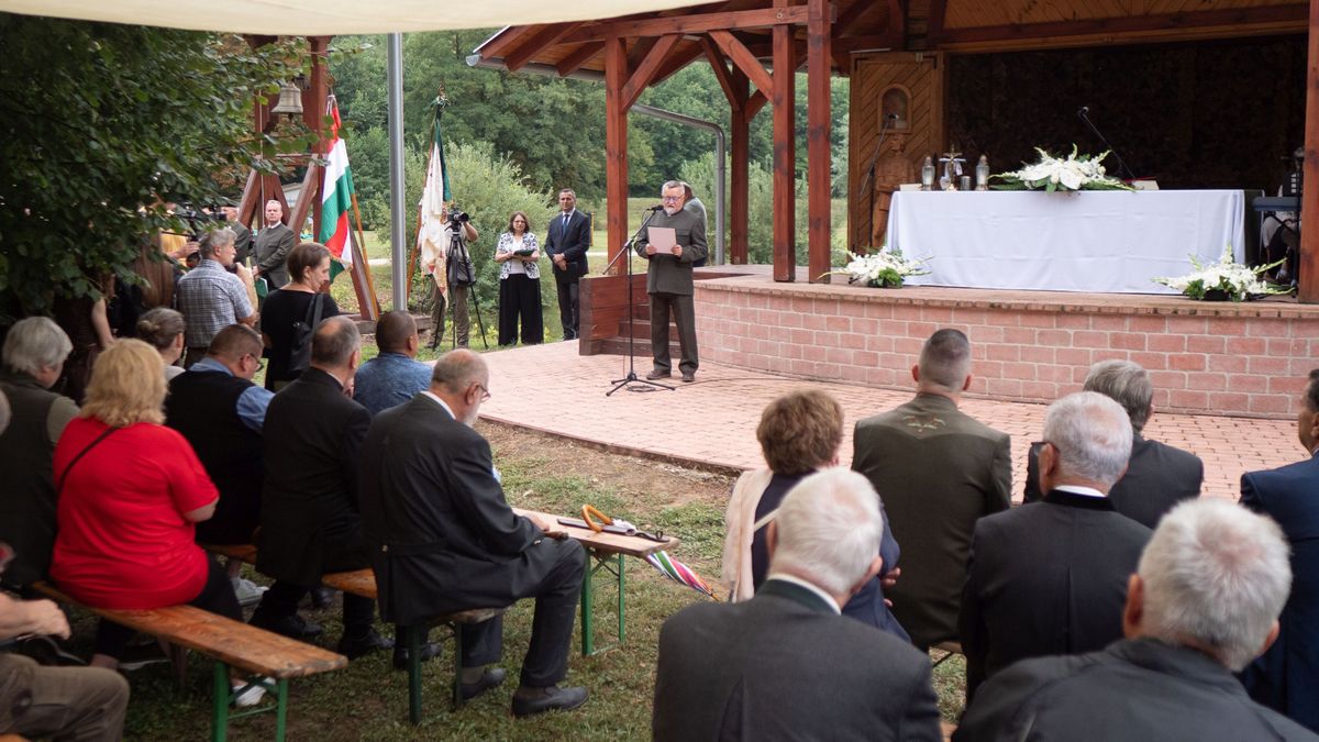 Szarvasbőgéstől fúvószenéig – ünnepi hangulat a zalai vadászok évadnyitóján (galéria)