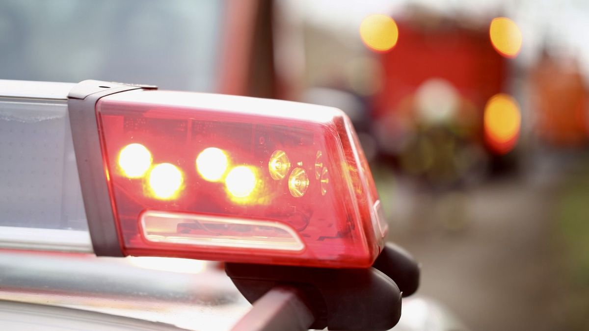 Kamion tarolt le személyautót a 86-os főút zalai szakaszán, egy ember beszorult, teljes az útzár – Frissítve!