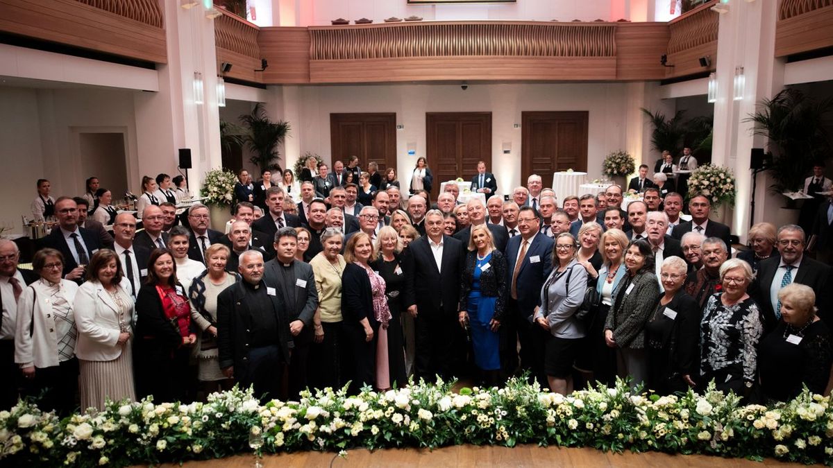 Orbán Viktor a Magyar Diaszpóra Tanács tagjait fogadta a Karmelita kolostorban