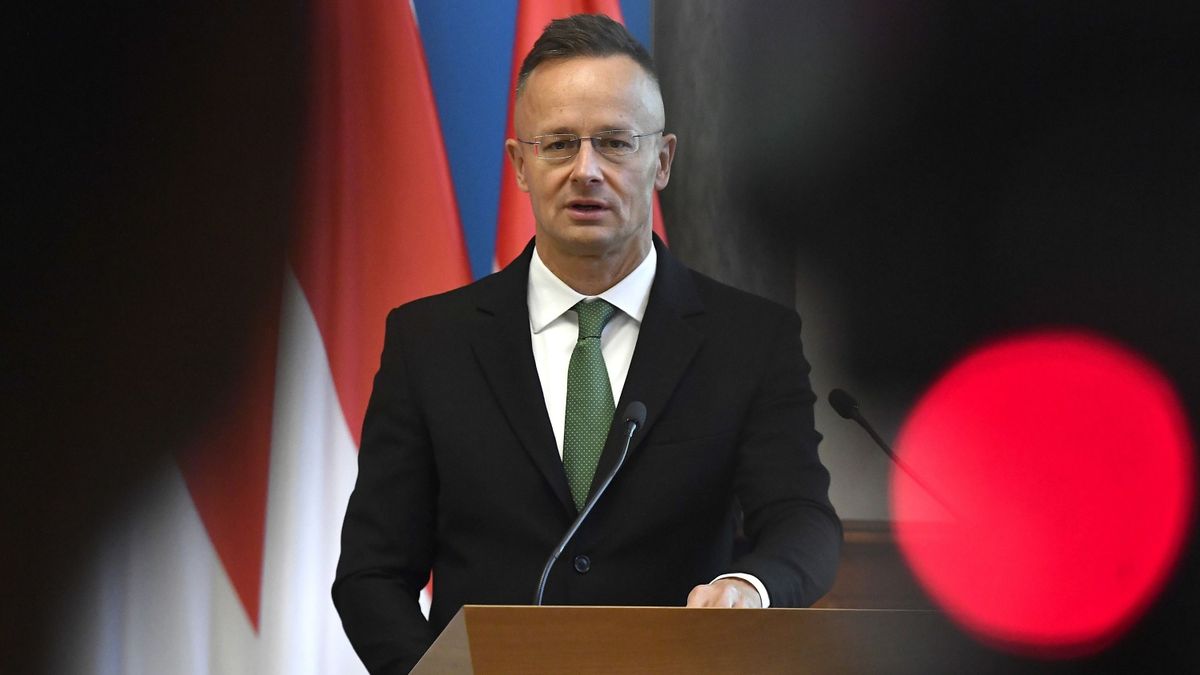 Szijjártó: minél előbb alapvető gazdaságpolitikai fordulatra van szükség Brüsszelben