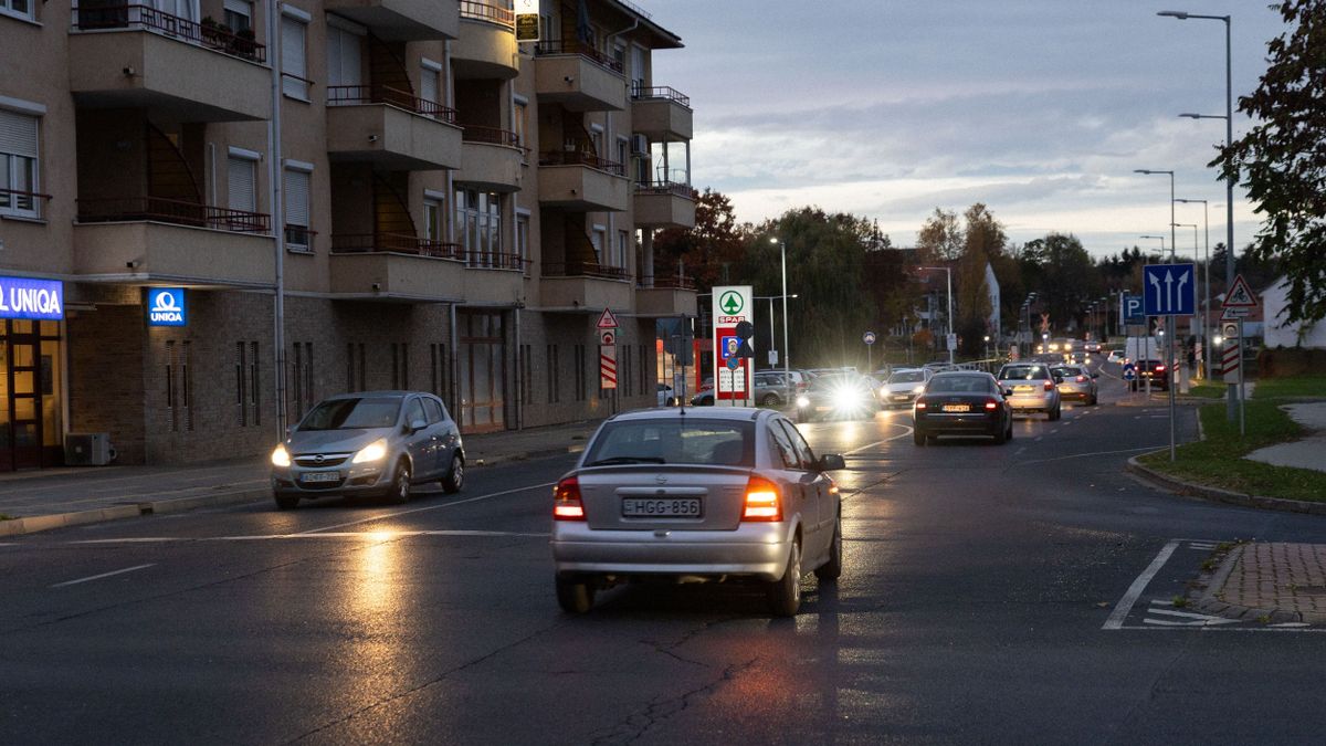 Felháborító brutalitás: büntetőfékezett egy idős férfi Zalában, majd megütött egy nőt!