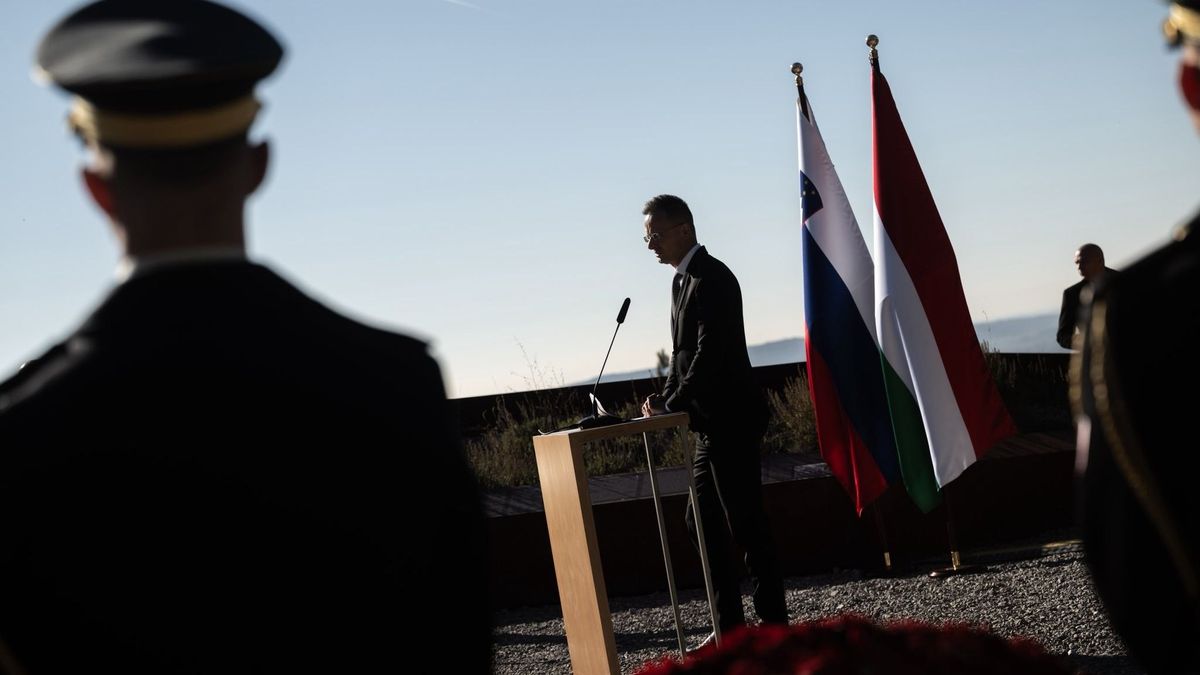 Az első világháborúban elesett magyar katonákra emlékezett Szijjártó Péter Szlovéniában