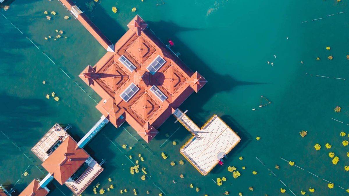 Konfliktus és eredmények: a hazugságcunami dacára újra szárnyal a fürdőváros