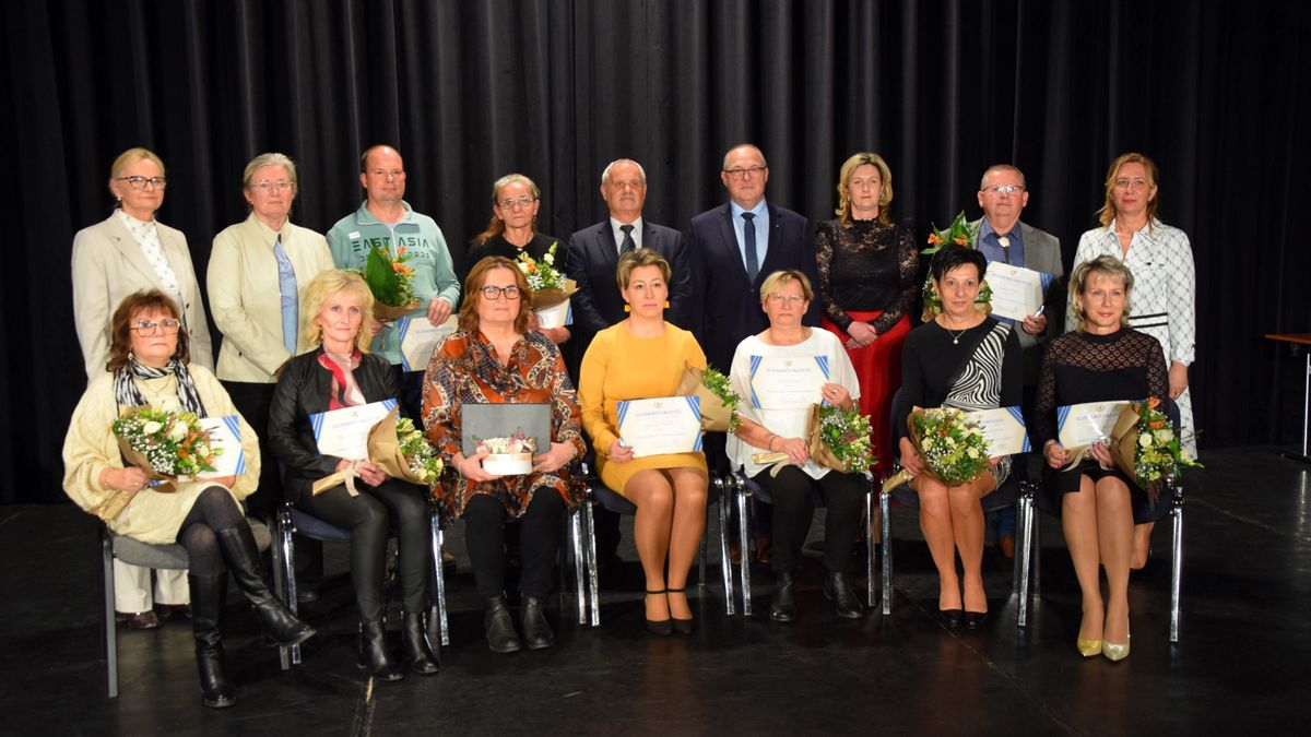 Megható pillanatok a zalai városban: 300 hős dolgozót ünnepeltek, akik nap mint nap másokon segítenek! (galéria)