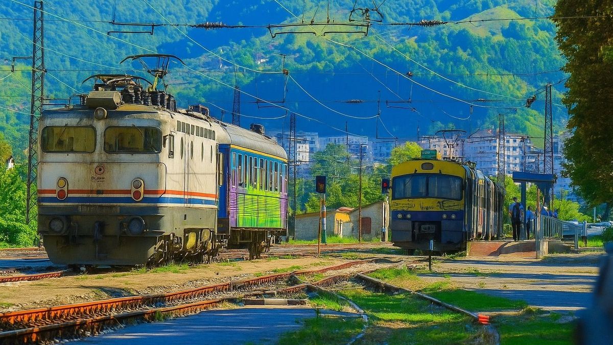 Elképesztő járműre bukkantak a zalai srácok: extra helyszínen húzza az igát a legendás magyar monstrum (videó)