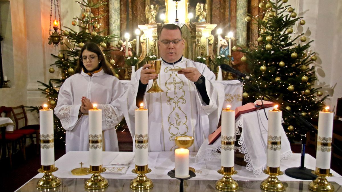 Karácsonykor valójában Isten mosolyog ránk