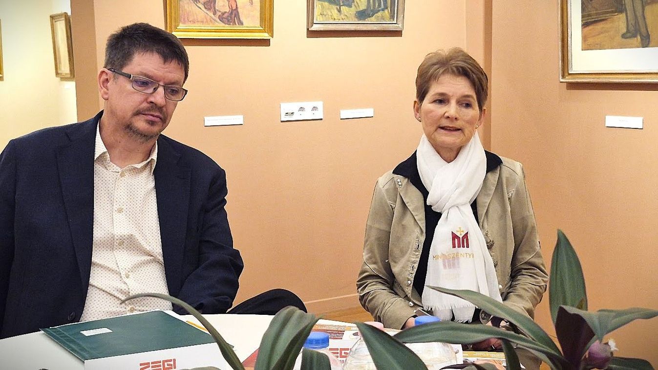 Így alakul át a kávézó: kvízestek és szerelemsarok süteménymajszolás mellett...