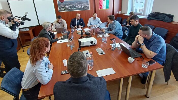 Majdnem ötmilliárdos a zalai fürdőváros költségvetése – jut pénz fejlesztésekre és béremelésre is