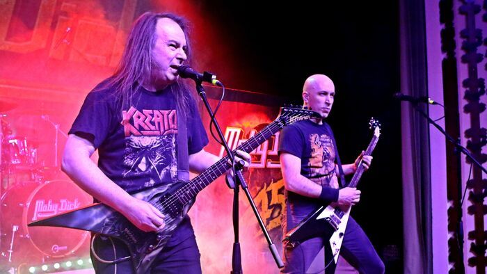 Földbe döngölt a Gazember (galéria, videó)