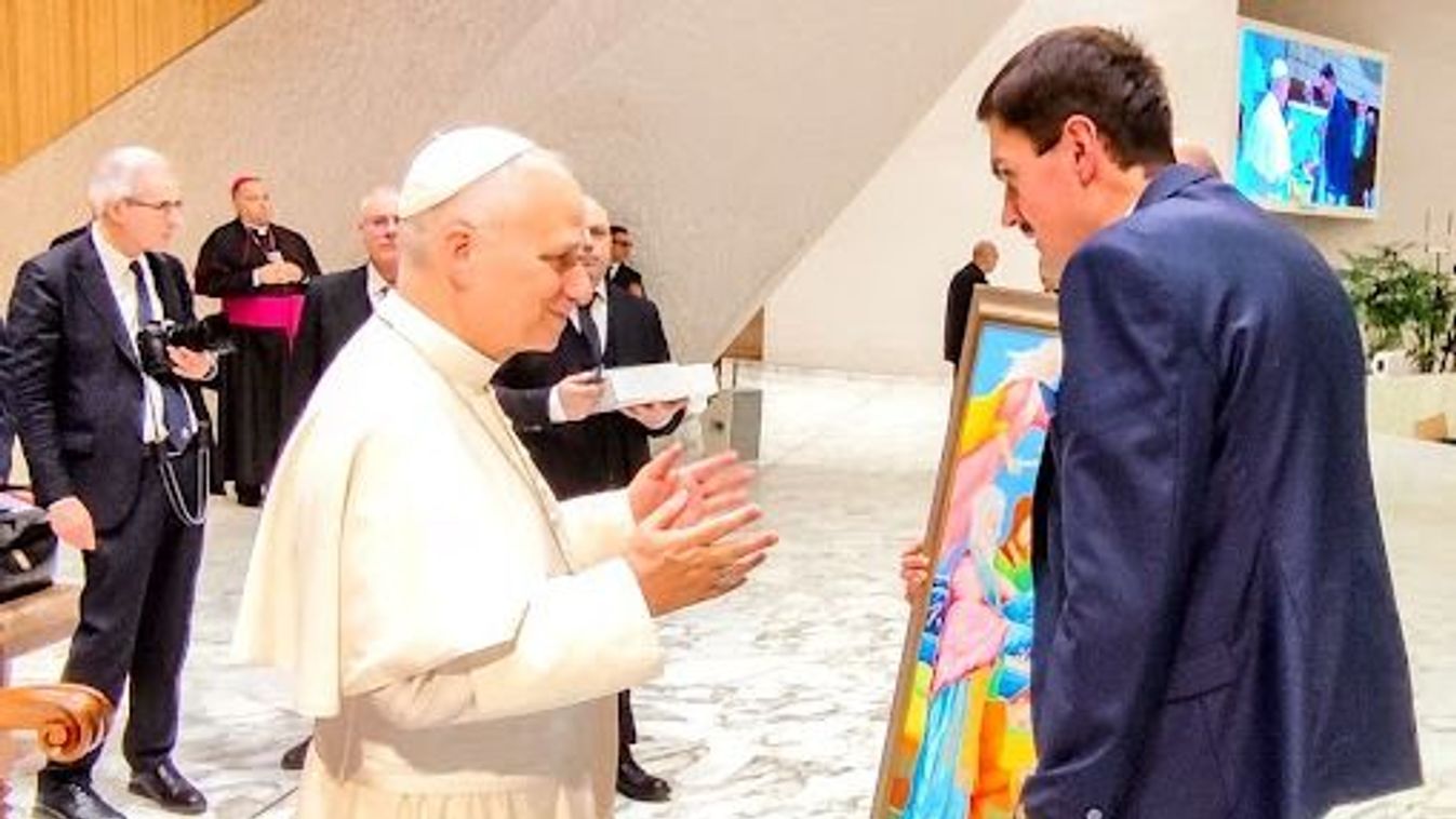 A pápánál járt Vollein Ferenc, második festménye került be a vatikáni...