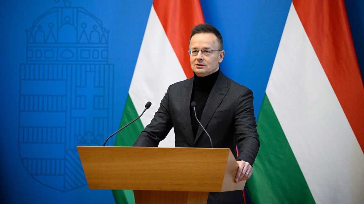 Szijjártó Péter: Ukrajna jelenleg a mi ellenségünk (videó)