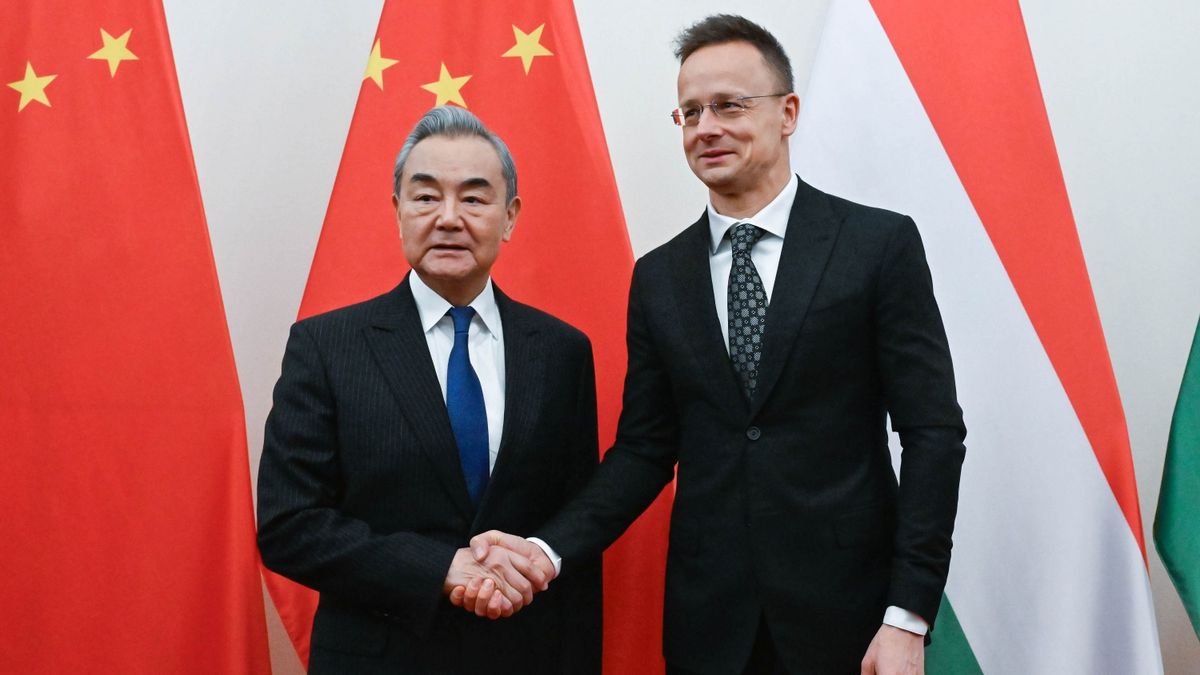 Szijjártó: Magyarország sokat profitál a Kínával folytatott együttműködéséből