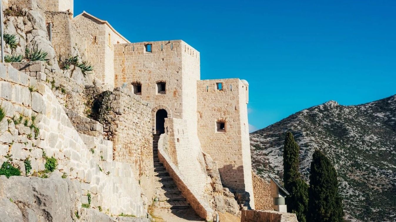 Kellett az Adria a rómaiaknak, a kalózkirálynőt is legyőzték