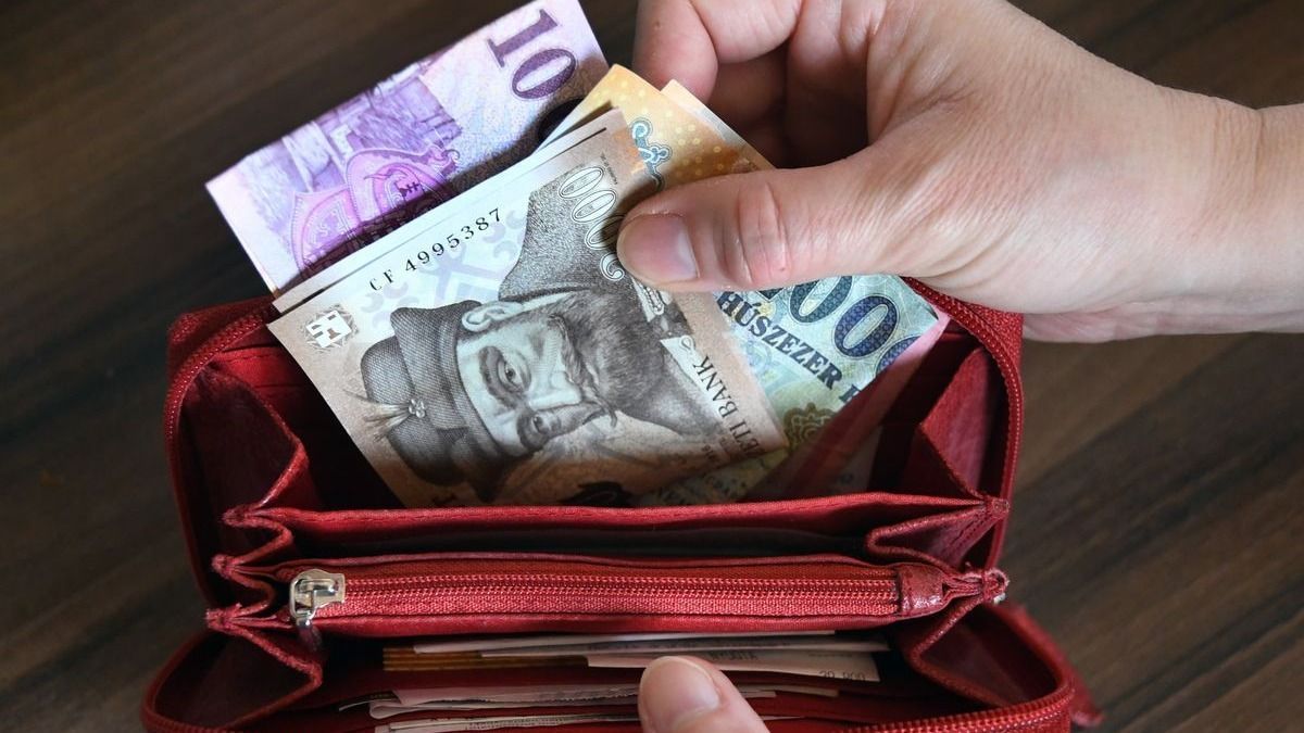 2026 legnagyobb béremelései: itt nézd meg, téged is érintenek-e