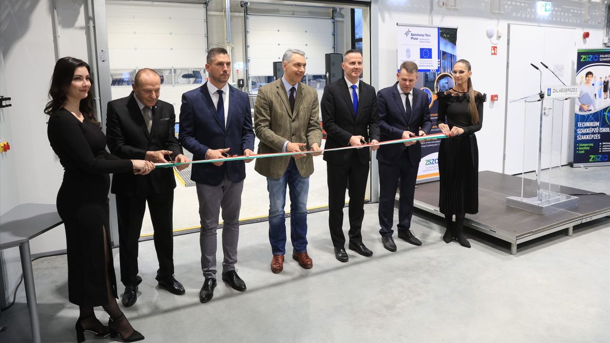 A jövő középosztályát képzik benne – Lázár János adta át az új, duális tanműhelyt Zalaegerszegen (galéria)