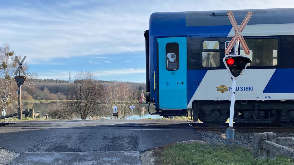 Jelentős késésekre kell felkészülniük a zalaiaknak: most nem a viharos szél hátráltatja a vonatokat?