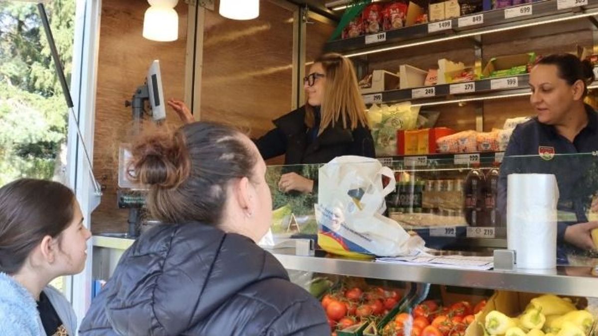 A bevásárlás házhoz jön: újra úton Zalában is a sikeres mozgóbolt