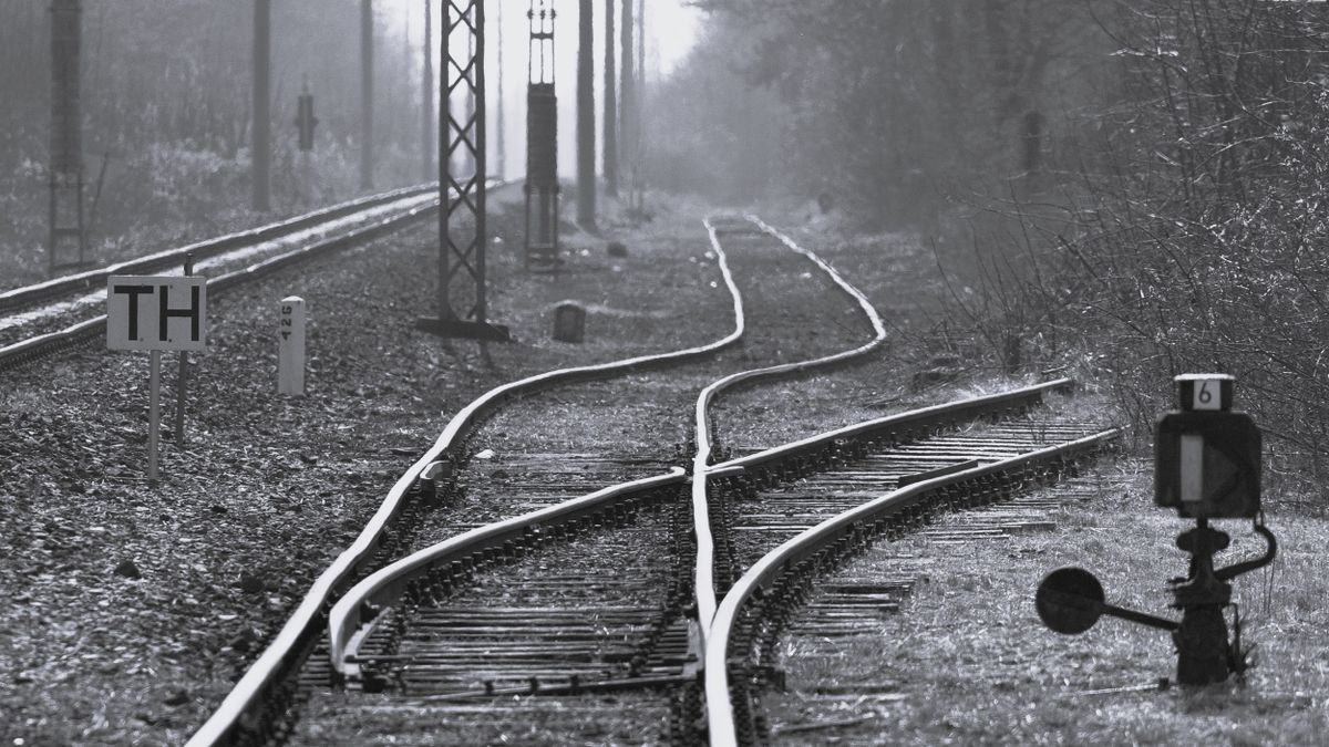 Hat halálos áldozata volt a vasúti szerencsétlenségnek, a nagykanizsai vonat ütközött a Balatonnál