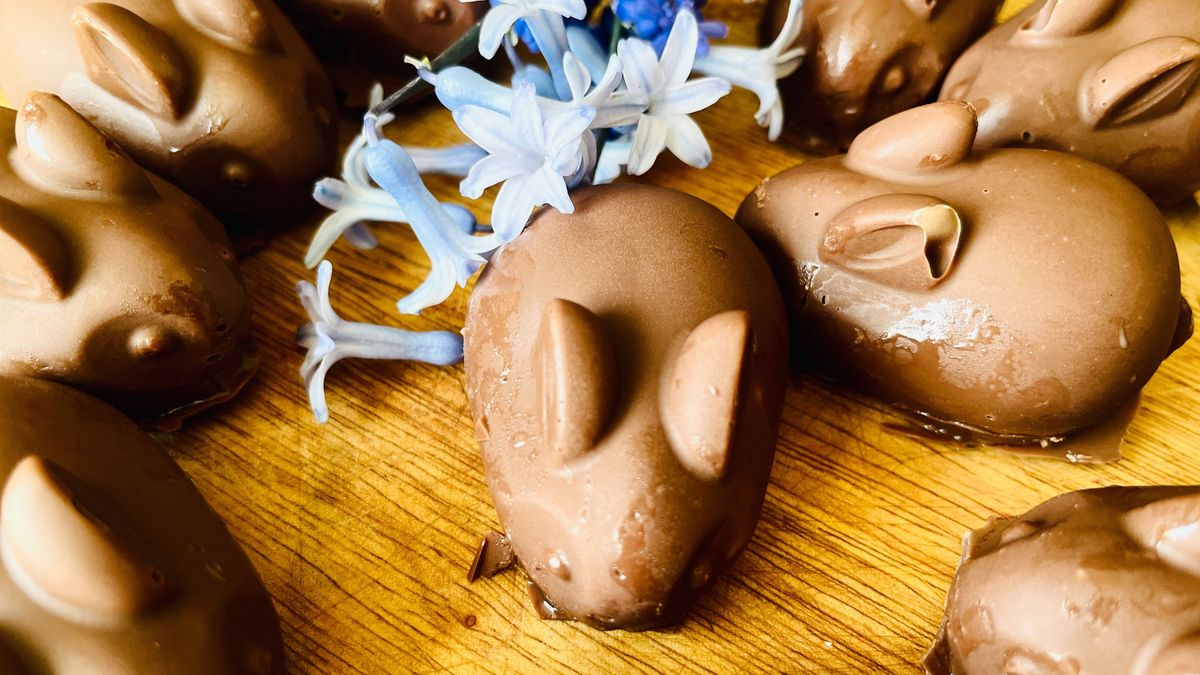 Elképesztő húsvéti csoda otthon: így készül a gumicukorral töltött csokinyuszi (titkos recept)
