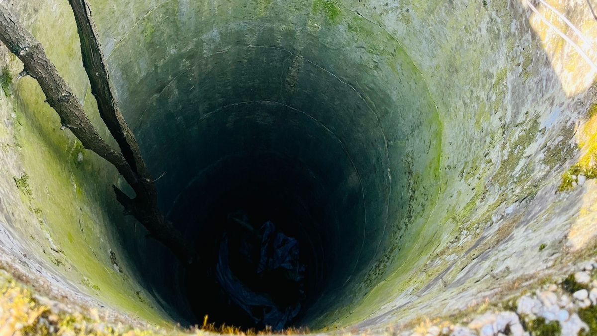 Halálos csapdák a föld alatt: egy nyitva hagyott kút életeket veszélyeztet!