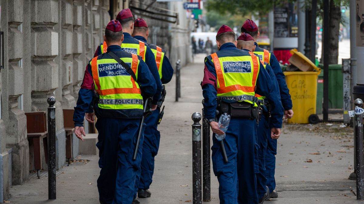Rendőr csak fegyvertelenül mehet szavazni