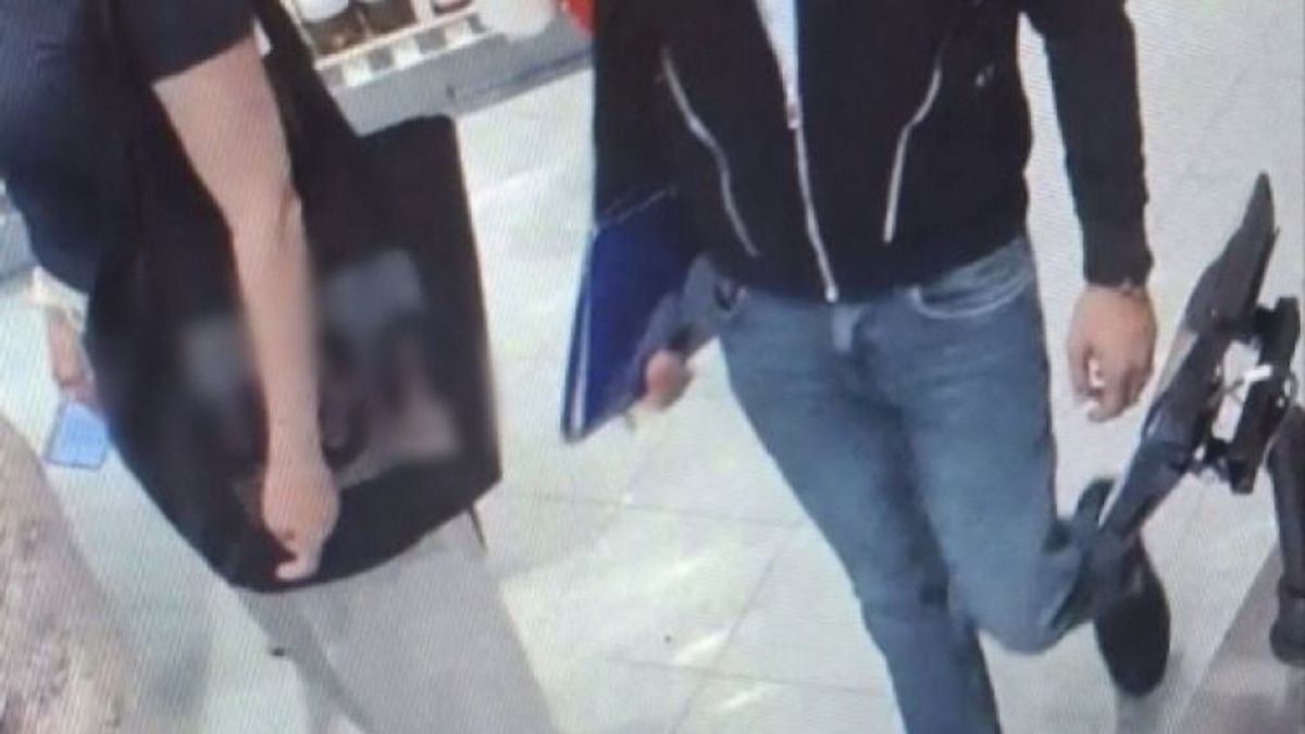 Fényes nappal fosztottak ki egy belvárosi ékszerboltot Zalaegerszegen — a rendőrség nagy erőkkel keresi az elkövetőt (frissítve)