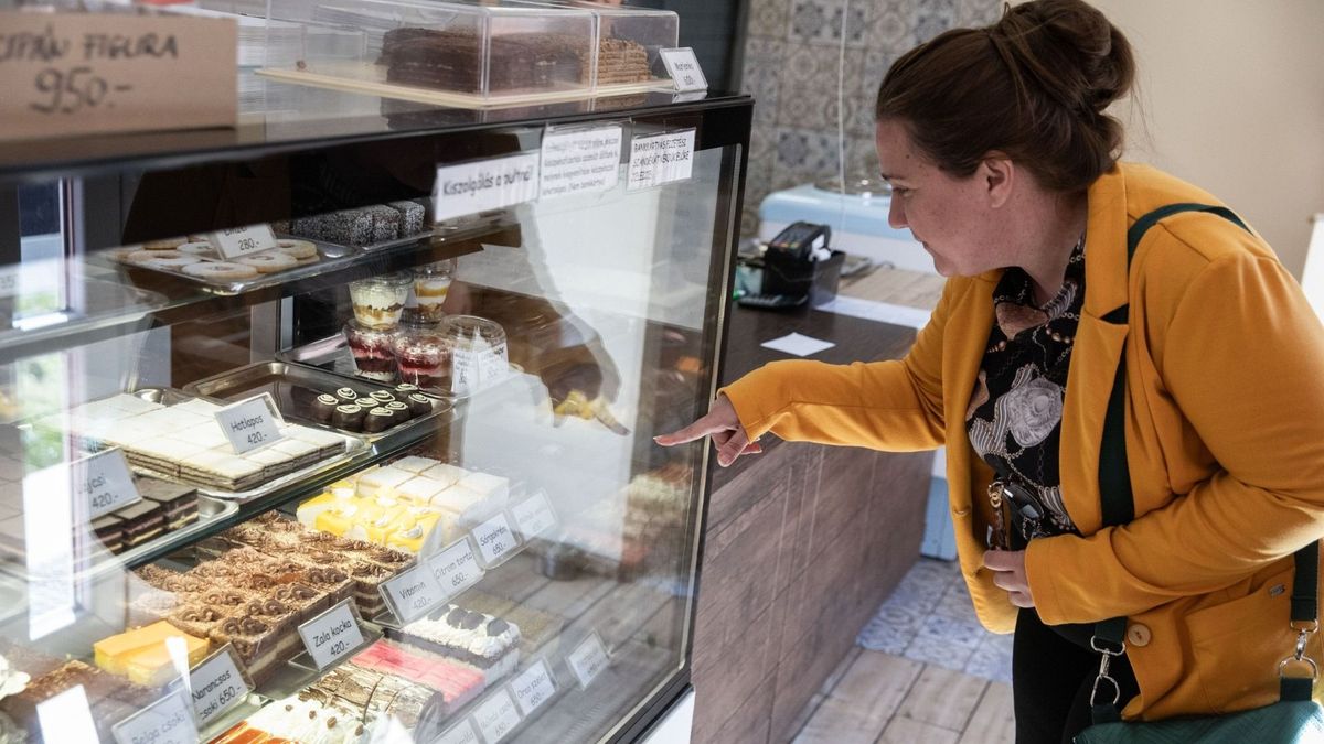Téged mennyire szeretnek? Ennyiért kaphatsz tortát a zalai városban, s akár 100 szeletes is rendelhető
