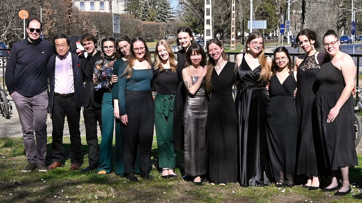 Országos kamarazenei verseny: nívódíjat nyert a Széchenyi István Egyetem hévízi hallgatója