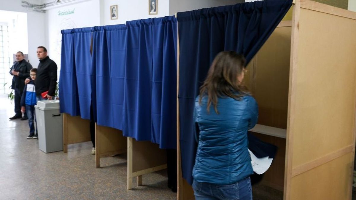 Bombariadó, urnát bontogató kisgyerek,  áramszünet és darázscsípés  - Rendkívüli választási események országszerte