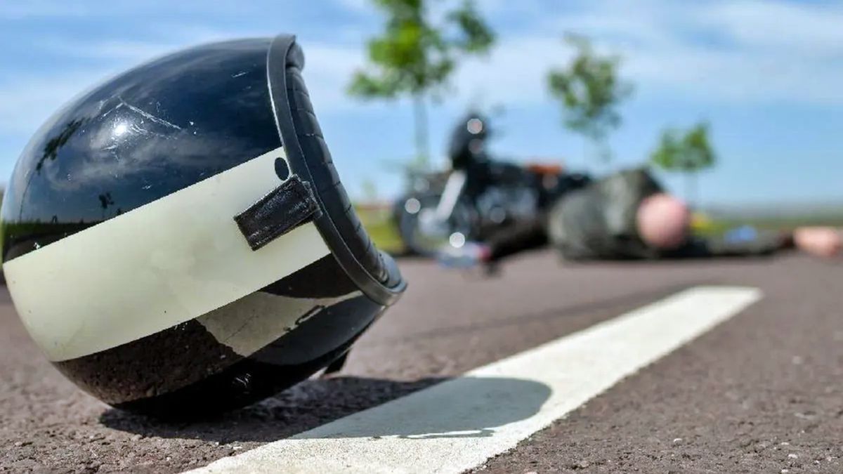 Teherautóval ütköztek – A motoros és utasa is maradandó egészségkárosodást szenvedett