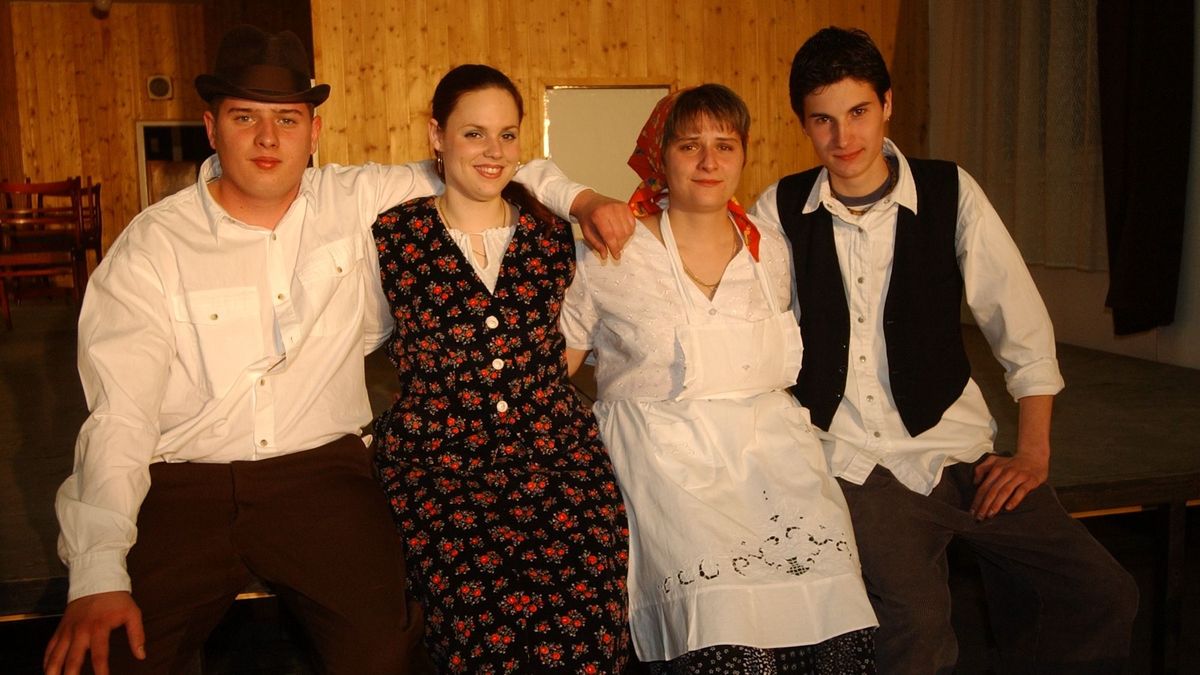 A zalai falu, melynek története egybeforrt a vasúttal - Falujárás 2003. (galéria)