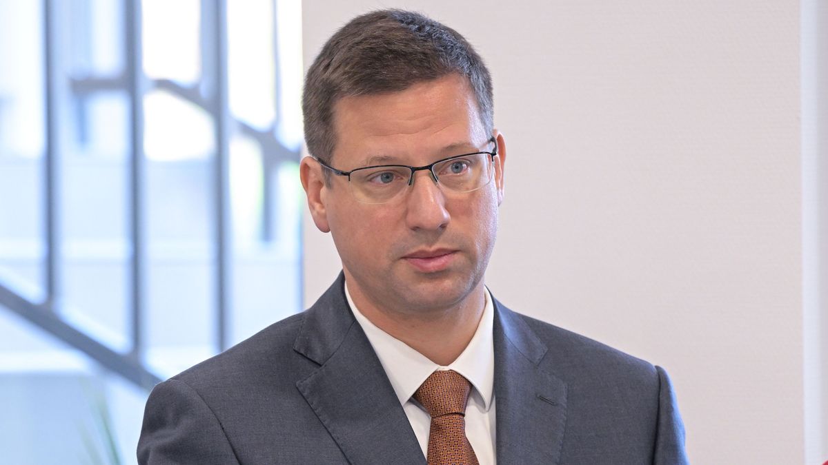 Gulyás Gergely szerint politikai bosszú, amit a Tisza Krausz Ferenc alapítványával tesz