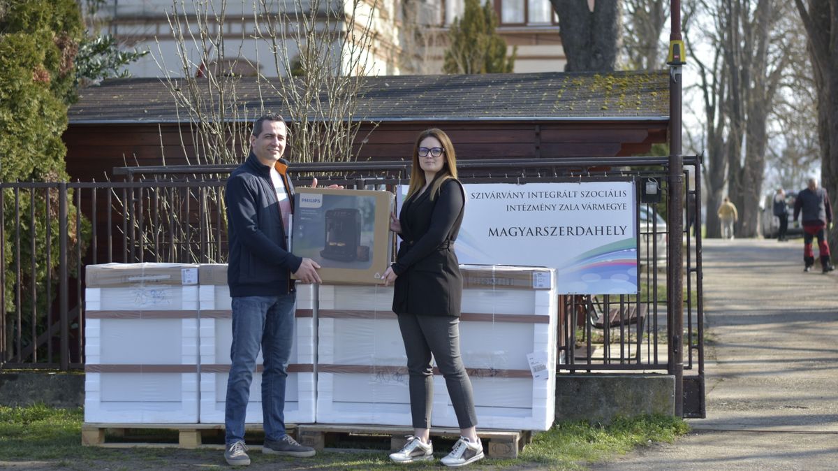 Nagylelkű támogatás a szociális intézménynek – mosogatógépek és kávéfőző ajándékba