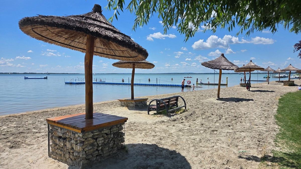 Nagy dobásra készül a balatoni strand – már most kipróbálhat