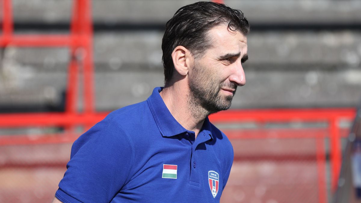 Gabala Krisztián három szót írt a táblára a taktikai értekez