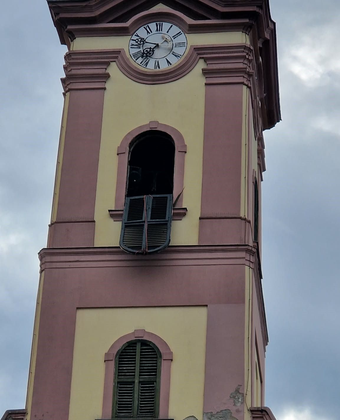templom toronyablakai