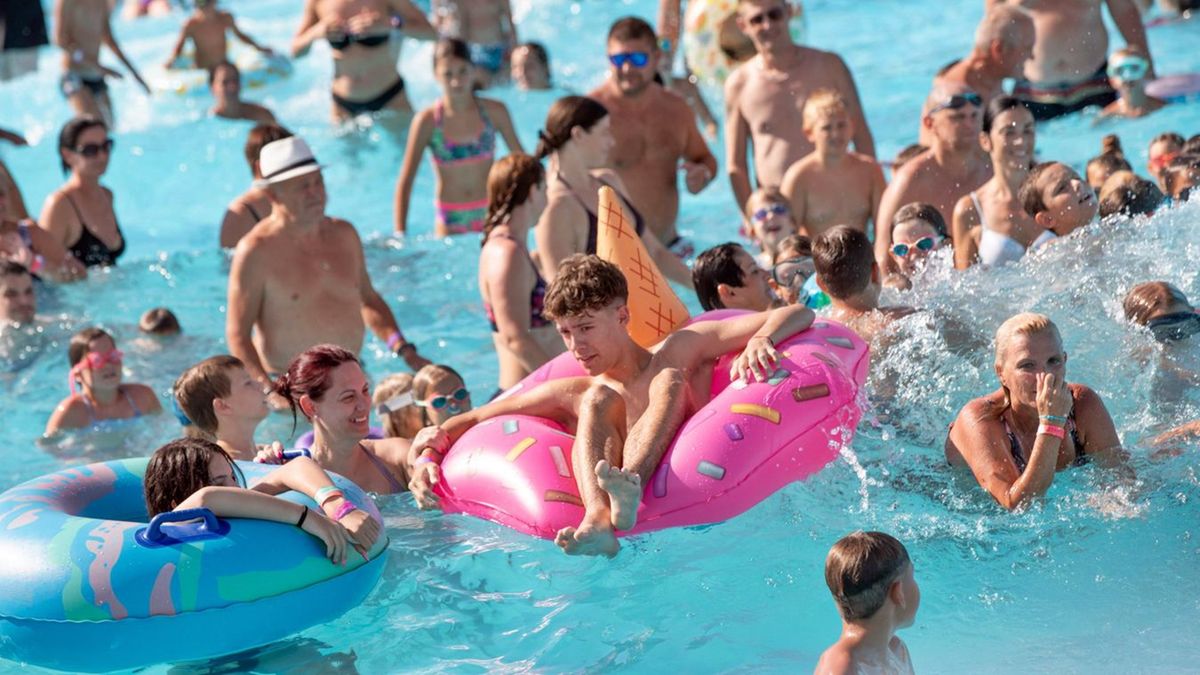 Megérkezett a válasz! Az AquaCity munkatársai szerint valótlanok az őket ért vádak