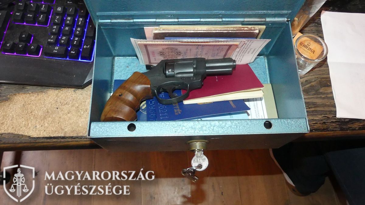 Hatvanezer forint és két üveg ital volt a zsákmány – egy hónapra letartóztatták a nagykanizsai benzinkút fegyveres kirablóját