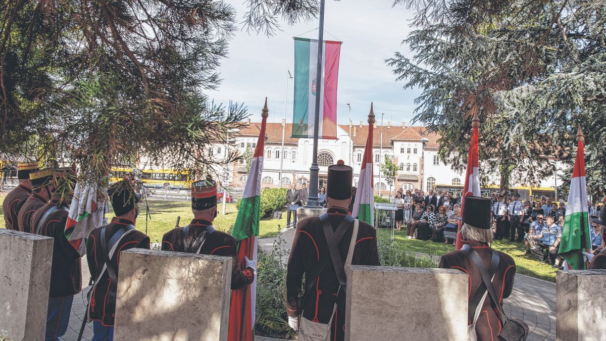 Közel száz éve is lobogott – a trianoni béke fájdalmát szimbolizálta (videó)