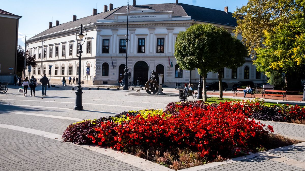 Brutális támadás fényes nappal Nagykanizsa belvárosában – egy fiatal nő megrázó posztja a Facebookon