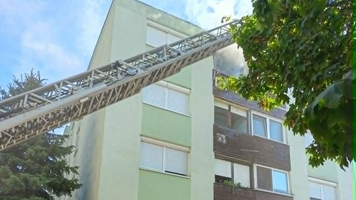 21 lakót mentettek ki az égő zalai társasházból