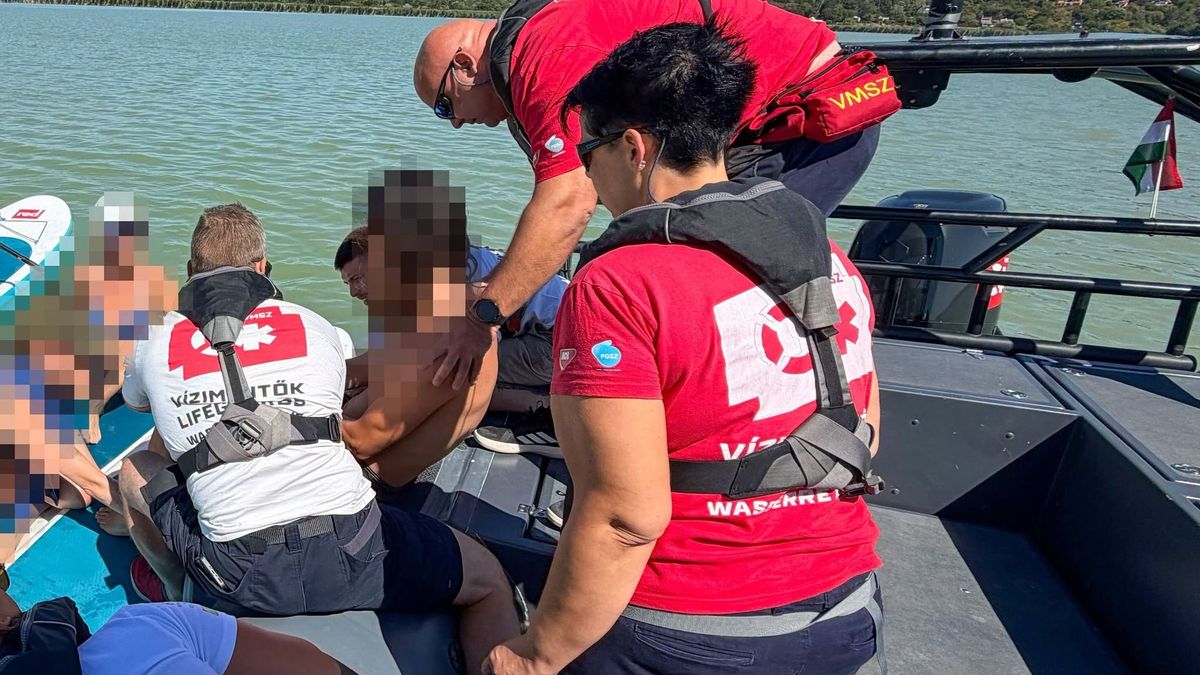 Egymást érték a riasztások a Balatonon: több száz sérültön segítettek a vízimentők