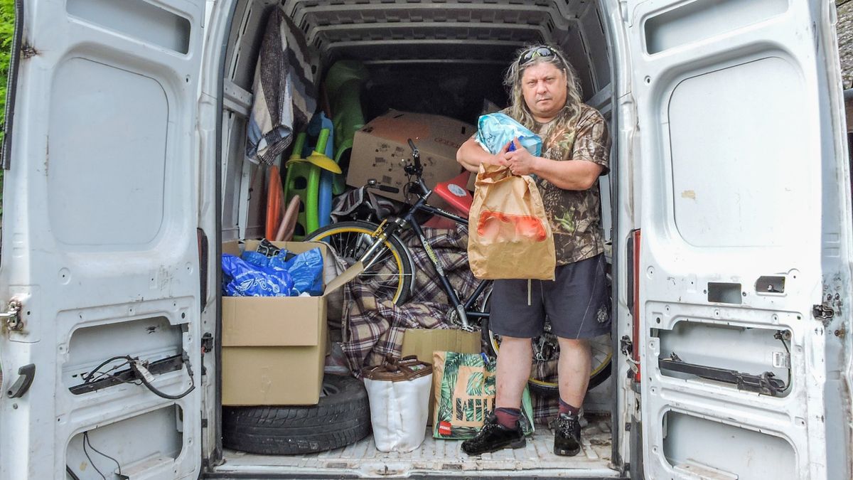 Minden adomány számít: segítsünk a zalai férfinek, hogy újra reményt és meleget vihessen Kárpátaljára! (galéria)