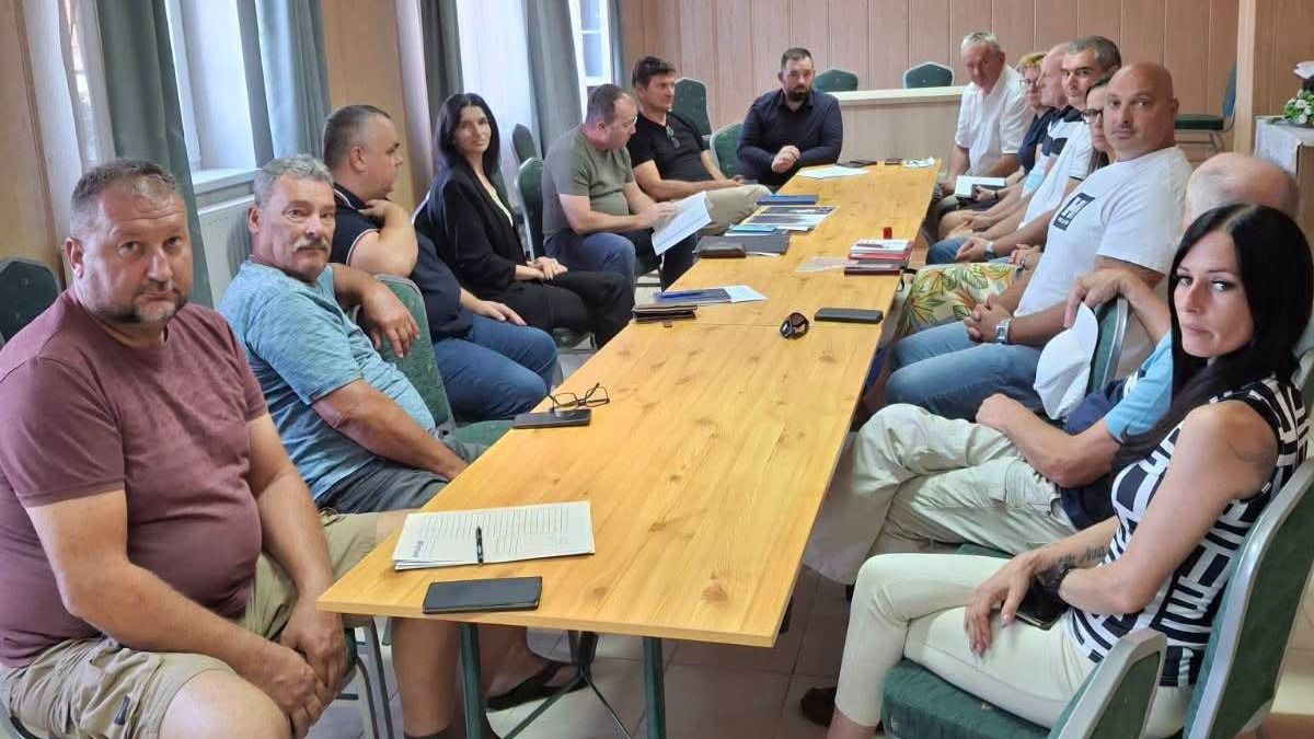 Elegük lett a sorozatos áramszünetekből – megoldást keresnek a zalai falvakban