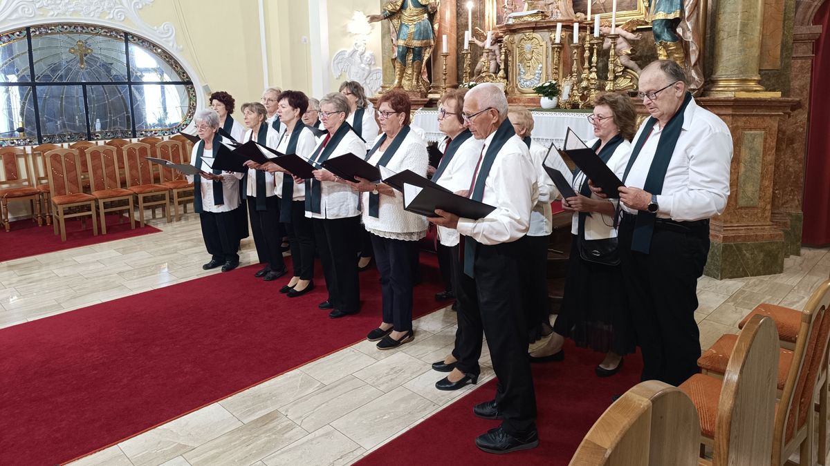 Hat kórus, hatféle hang – mégis csodálatos harmónia született Kanizsán (+ videó)