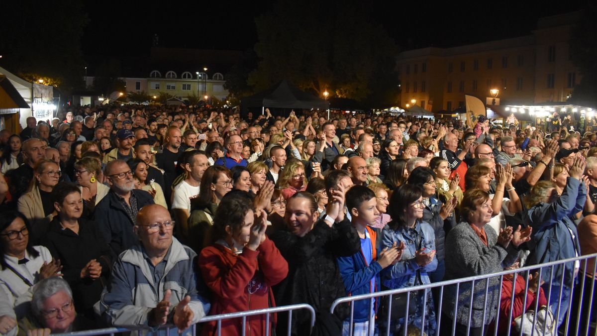 Igazi burgonya, turpisságok nélkül: megválasztották Zala első dödöllekirályát és dödöllekirálynőjét (galéria)