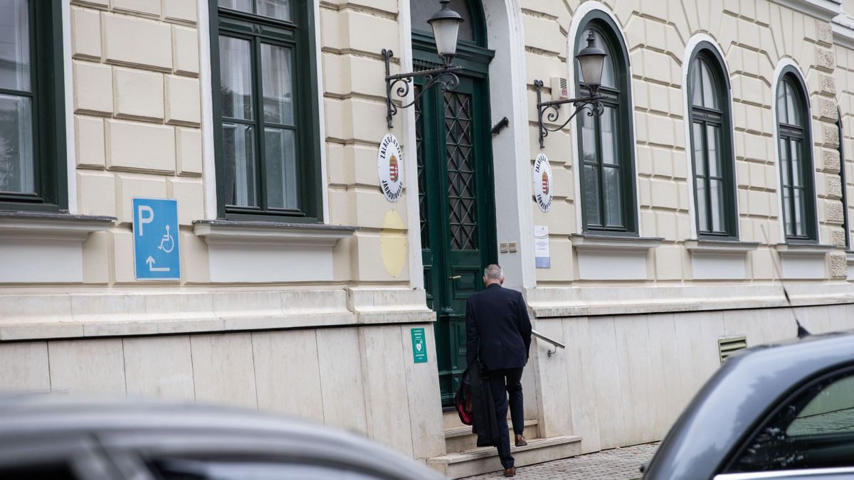 A szerelem hálójában: ahogy a „tökéletes férfi” prostitúcióra kényszerített egy 21 éves lányt Zalában