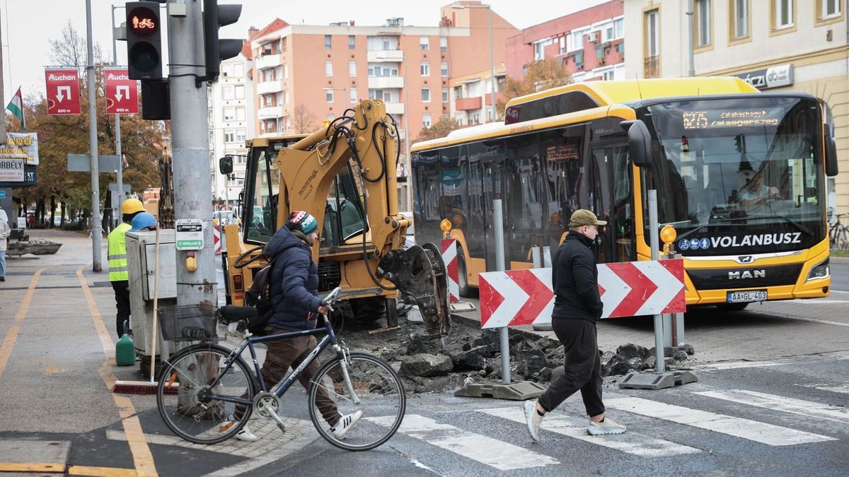 Figyelem, zalaegerszegiek! Fontos sávot zártak le a Kazinczy térnél – mutatjuk a részleteket (galéria, videó)